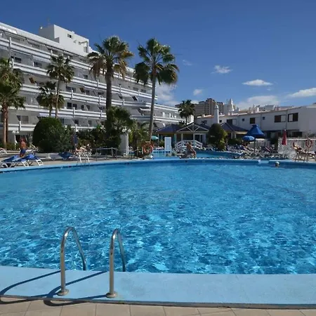 Club Atlantis 120 - With Sea And Pool View