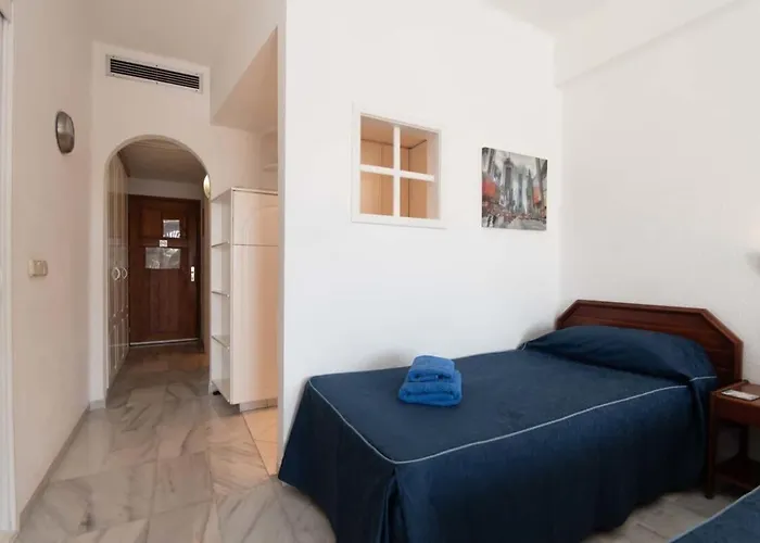 Club Atlantis 120 - With Sea And Pool View Апартаменты *