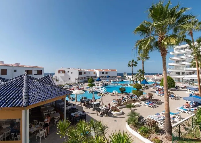 Club Atlantis 120 - With Sea And Pool View Апартаменты *